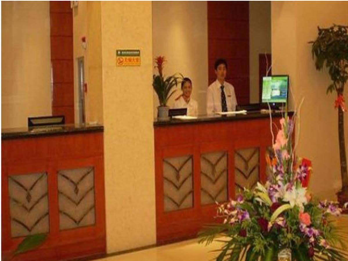 Greentree Inn Jiangsu Wuxi Hubin Business Street Business Hotel Exterior foto